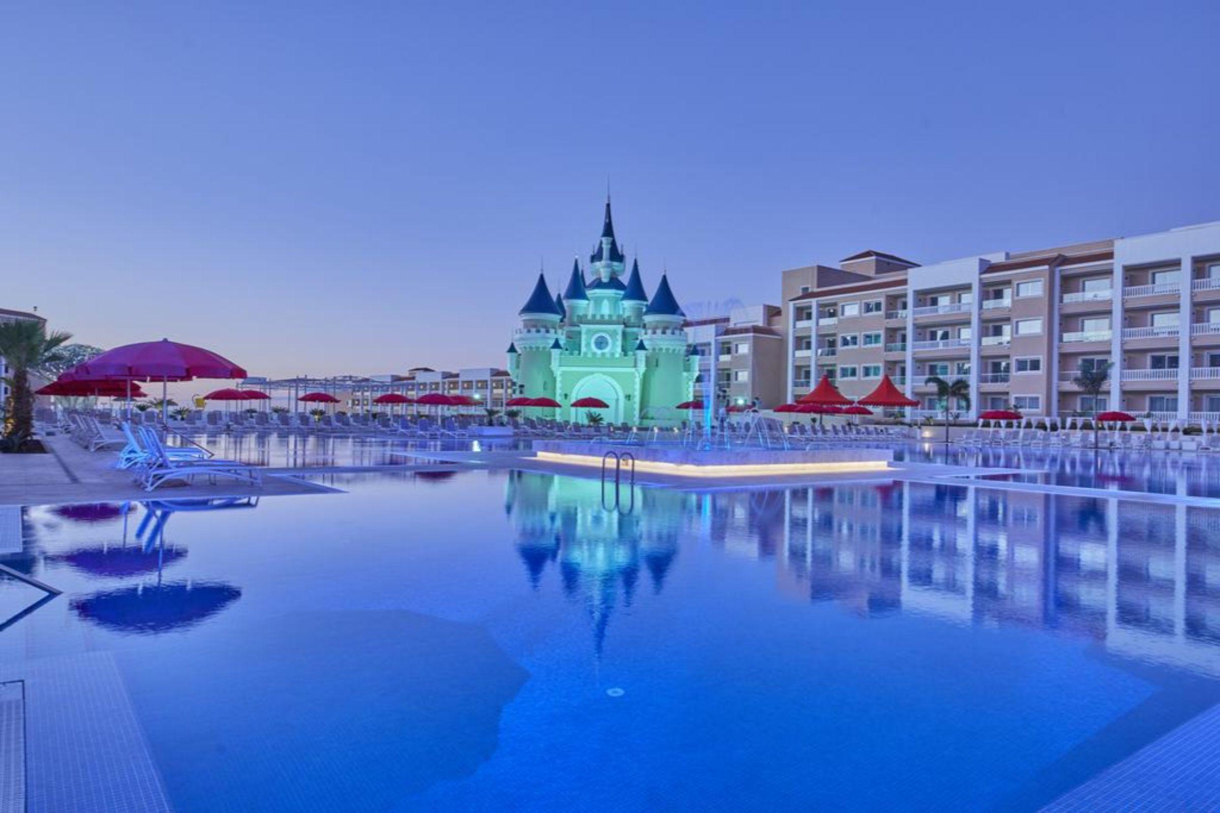 Bahia Principe Fantasia Tenerife San Miguel de Abona Exterior photo The resort's main pool