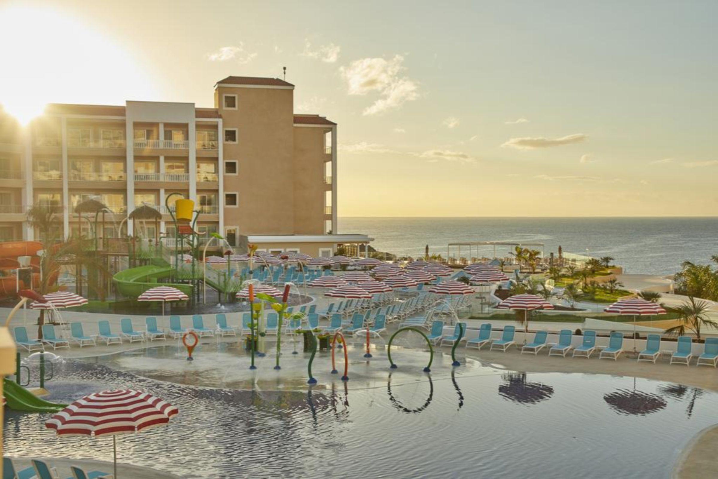 Bahia Principe Fantasia Tenerife San Miguel de Abona Exterior photo The water park at the Grand at Moon Palace