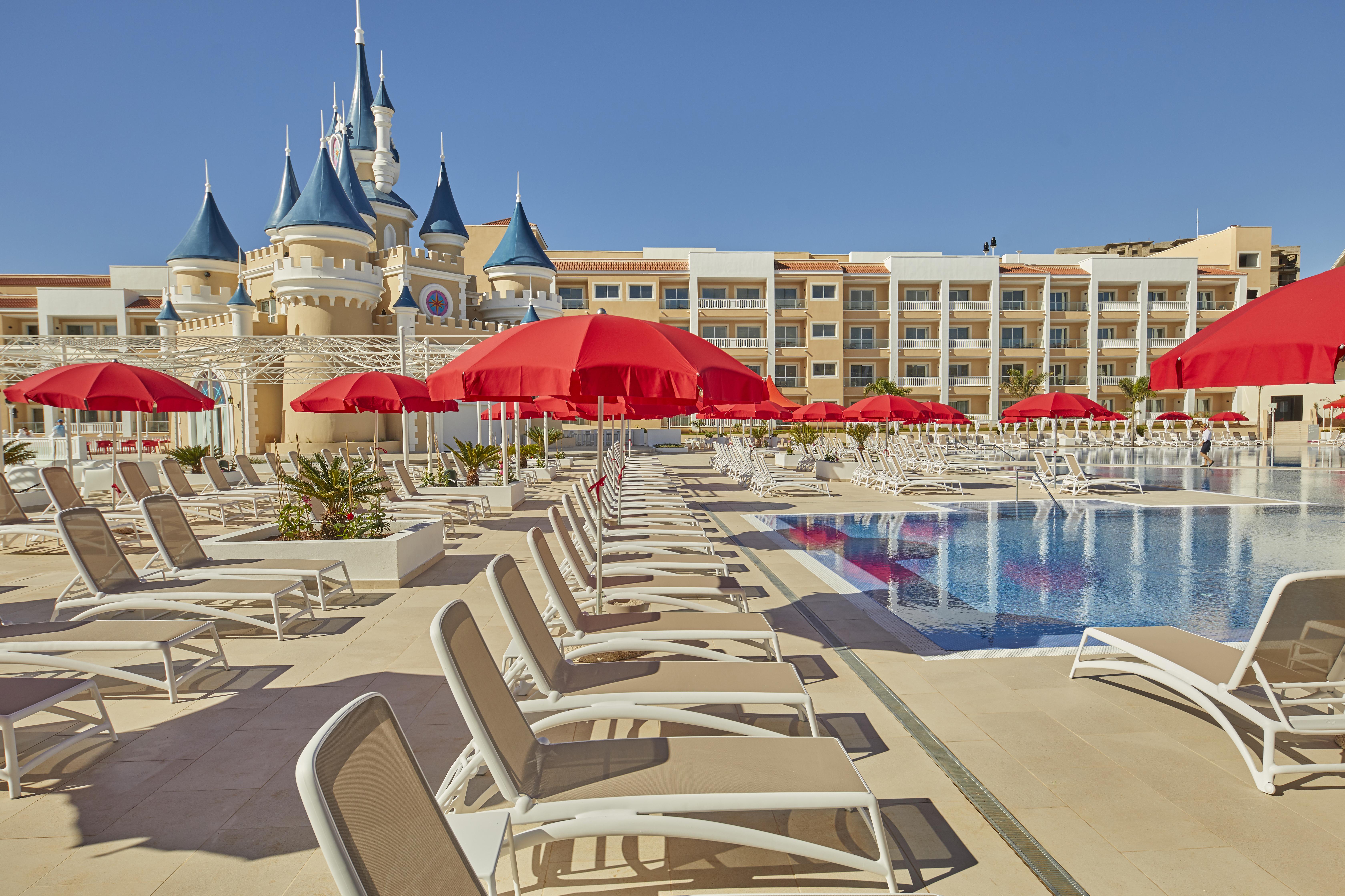 Bahia Principe Fantasia Tenerife San Miguel de Abona Exterior photo The resort's swimming pool
