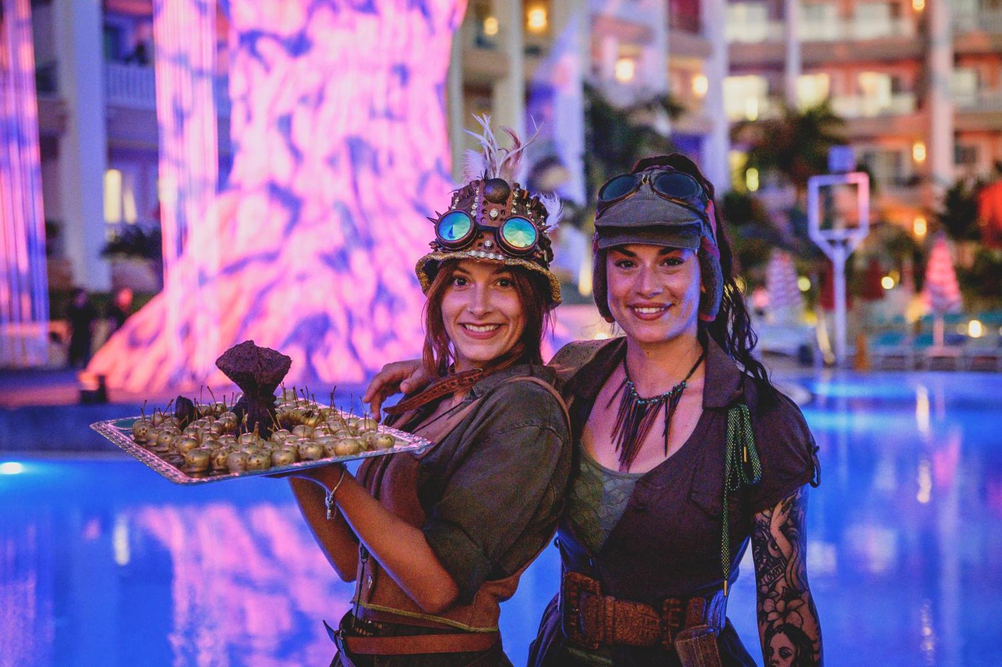 Bahia Principe Fantasia Tenerife San Miguel de Abona Exterior photo Steampunk cosplay