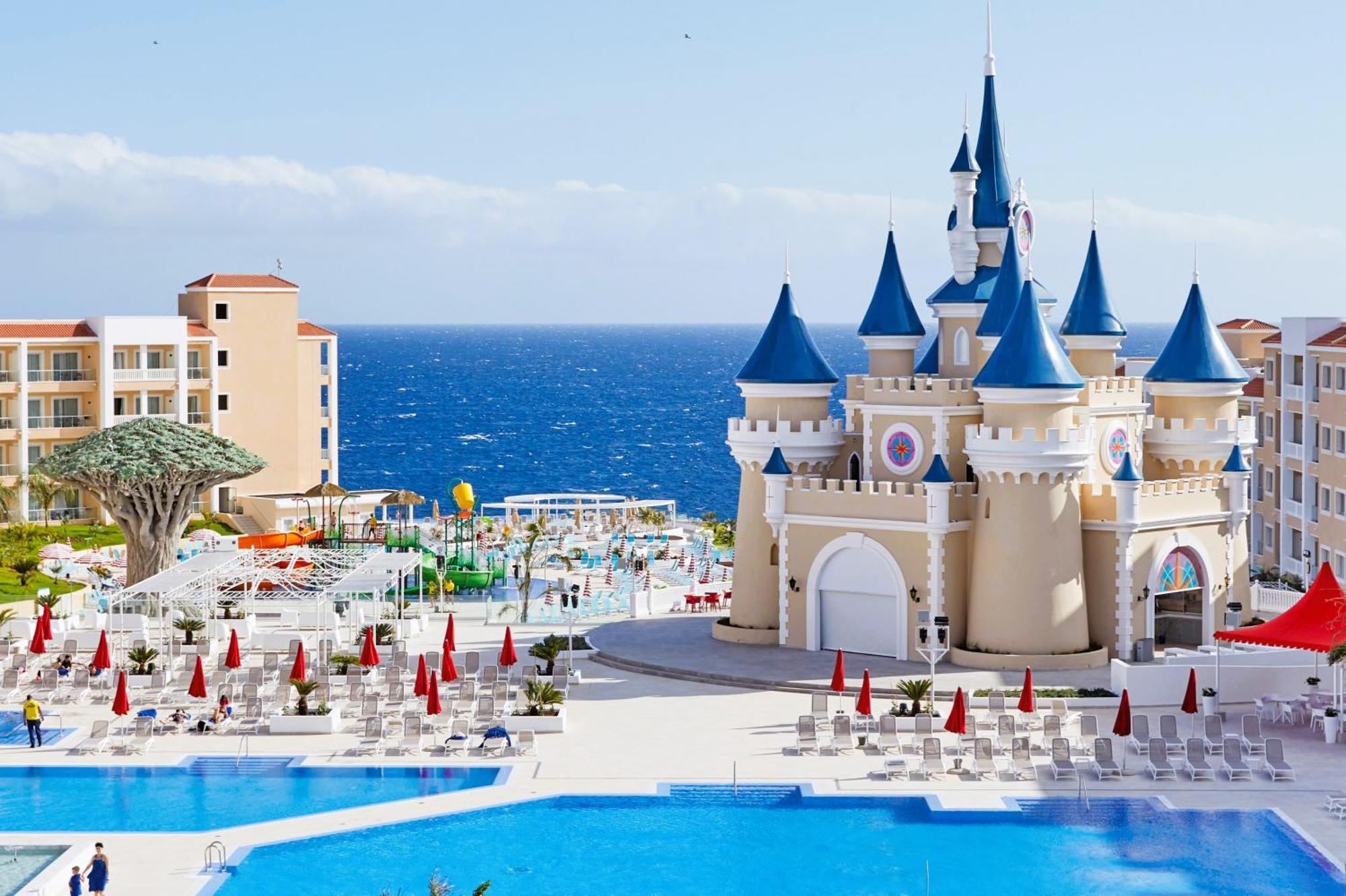 Bahia Principe Fantasia Tenerife San Miguel de Abona Exterior photo The Land of Legends Theme Park