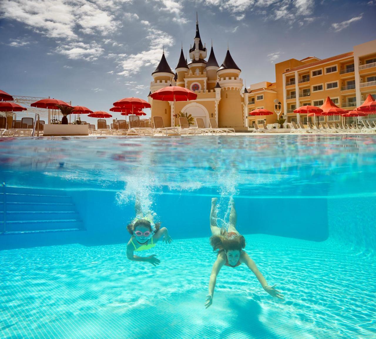 Bahia Principe Fantasia Tenerife San Miguel de Abona Exterior photo The swimming pool at the Atlantis Paradise Island resort